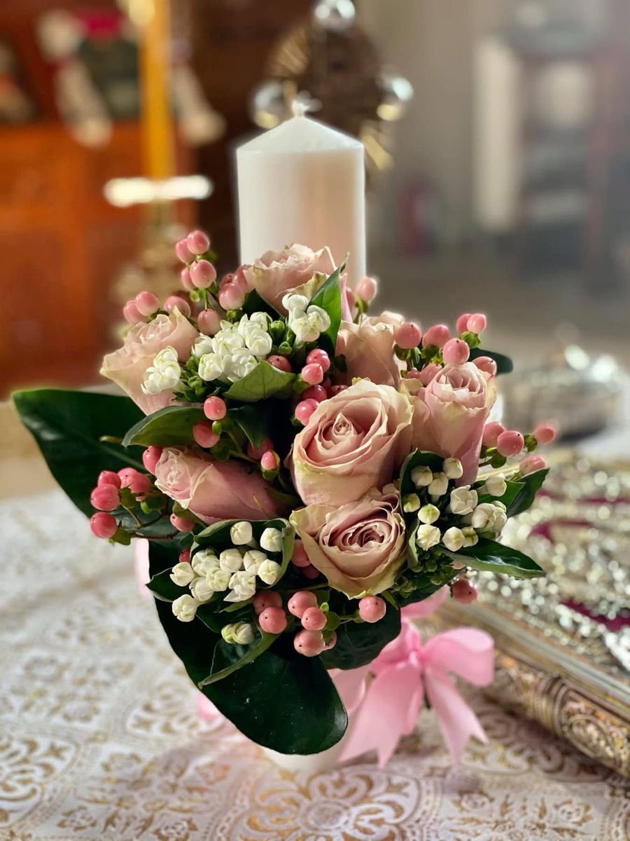 Lumânare cununie trandafiri roz aranjament floral — e-flower