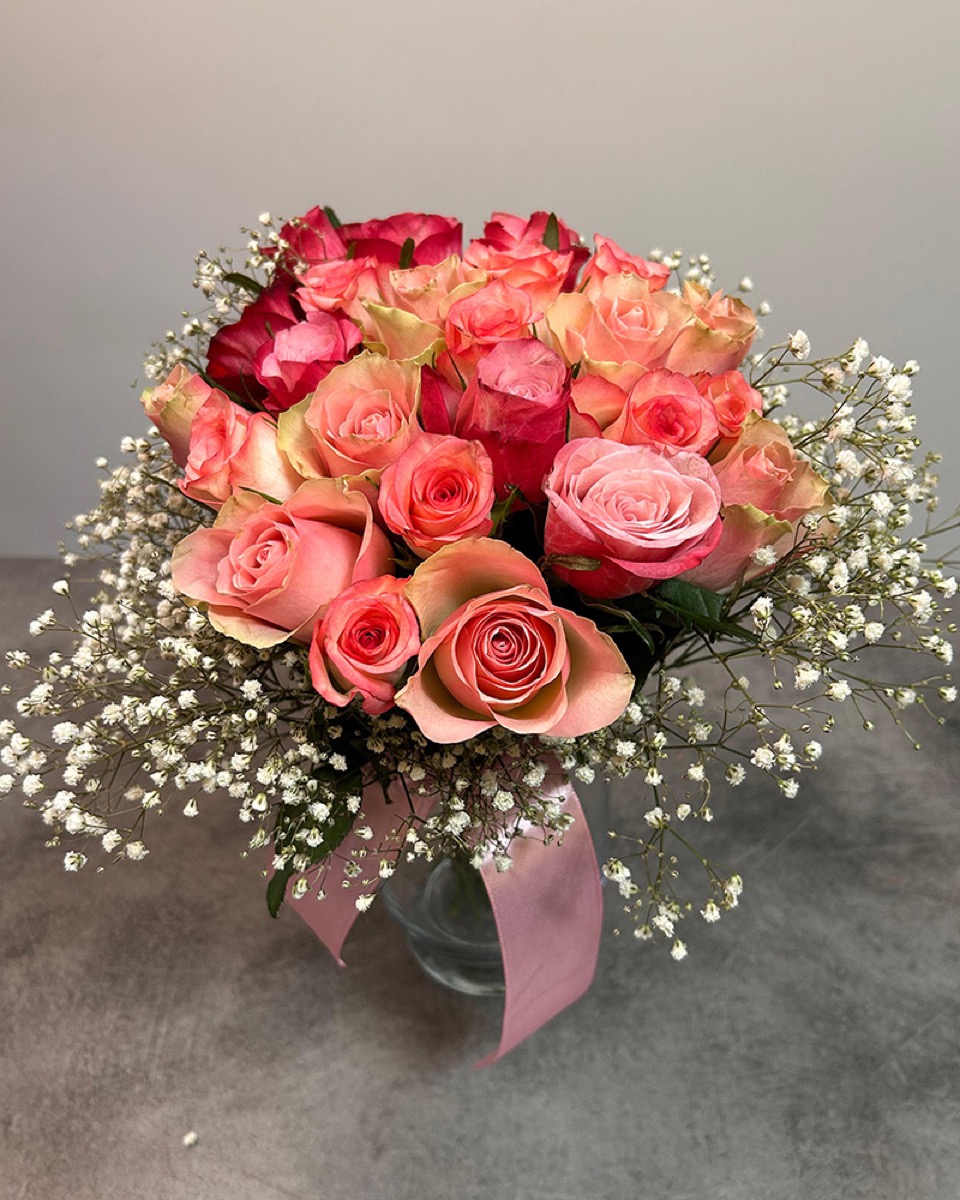 Aranjamente florale la comandă pentru nunți și cununii - buchete trandafiri e-flower București